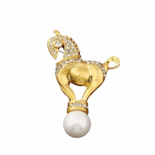 סיכת סוס זהב